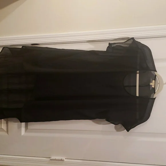 Summer beach cover up - Picture 1 of 4